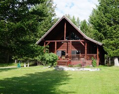 Entire House / Apartment Private Mountain Log Cabin Perfect For: A Small Family,Or Romantic Retreat. (Eureka, USA)