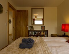 Tüm Ev/Apart Daire Luxurious,Secluded, Award-Winning Highland Eco-Lodge, Panoramic Hot-tub sea View (Torridon, Birleşik Krallık)