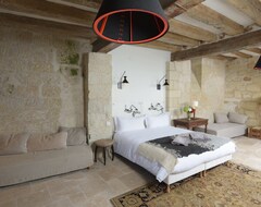 Bed & Breakfast Chateau de Candes - Art & Spa (Candes-Saint-Martin, Francuska)