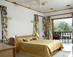 Khách sạn Sea View Lodge (Anse Possession, Seychelles)
