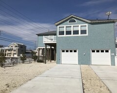 Hele huset/lejligheden September Still Available!!! Immaculate Oceanblock Pet Friendly 4 Bedroom House (Beach Haven, USA)