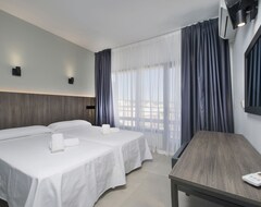 Khách sạn Hotel Base Ibiza (Sant Antoni de Calonge, Tây Ban Nha)