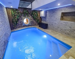 Toàn bộ căn nhà/căn hộ Homerez - Spacious Apartement For 2 Ppl. With Swimming-pool, Sauna And Jacuzzi (Montbéliard, Pháp)