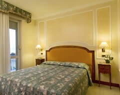 Khách sạn Hotel Simplon (Baveno, Ý)