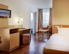 Hotel Imperial Dusseldorf, Sure Collection by Best Western (Düsseldorf, Germany)