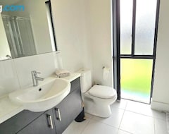Casa/apartamento entero Entire 2 Bedroom Brand New Home With Free Parking. (Campbelltown, Australia)