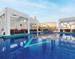 V Hotel Dubai, Curio Collection by Hilton (Dubai, Birleşik Arap Emirlikleri)