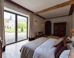 Koko talo/asunto Castle Of Boigneville. 5-Star Residence For Rent 80 Kilometers From Paris. (Yermenonville, Ranska)