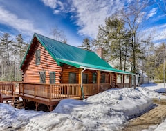 Casa/apartamento entero Charming Log-sided Getaway W/ Free Wifi Plus A Community Pool, Tennis, & More (Bridgton, EE. UU.)