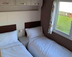 Hotel Brand New 8 Berth Caravan - Sleeps 8 (Newbiggin-by-the-Sea, United Kingdom)