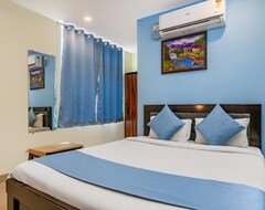 Khách sạn Iroomz Ksr Luxury Rooms (Hyderabad, Ấn Độ)