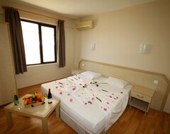 Hotel Tuntas Suites Altinkum (Didim, Turkey)