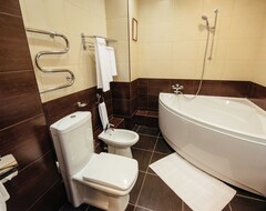 Khách sạn Avrora Business Hotel (Kursk, Nga)