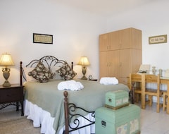 Khách sạn Eleni's Village Suites (Ano Mera, Hy Lạp)