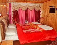 Hotel Glacier Heights (Sonamarg, Indija)