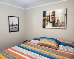 Casa/apartamento entero 420 & Pet-friendly 2 Bdrm Home With King Bed & Private Courtyard - Trinidad Rox (Trinidad, EE. UU.)
