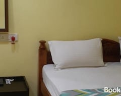 Khách sạn Varadhar Guest House (Kanchipuram, Ấn Độ)