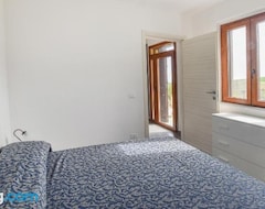 Cijela kuća/apartman Nice Home In Staletti With Outdoor Swimming Pool, Wifi And 2 Bedrooms (Pantelleria, Italija)