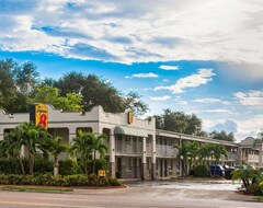 Hotel Super 8 By Wyndham Bradenton Sarasota Area (Bradenton, USA)