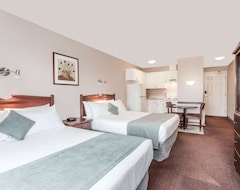 Hotel Super 8 By Wyndham Lake Country/Winfield Area (Lake Country, Canadá)