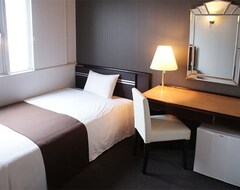 Hotel Livemax Naha (Naha, Japón)