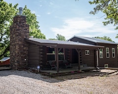 Koko talo/asunto River Front Cabin (Berryville, Amerikan Yhdysvallat)