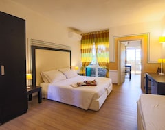 Unahotels Club Hotel Ancora (Stintino, Italy)