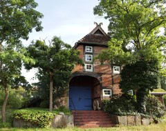 Koko talo/asunto Idyllisches Fachwerkhaus In Der Lüneburger Heide Mit Badewanne Und Kamin (Suderburg, Saksa)