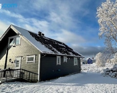 Toàn bộ căn nhà/căn hộ Cozy House In An Arctic Village (Balsfjord, Na Uy)