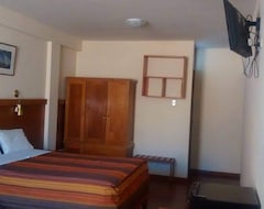Hotel Moquegua (Moquegua, Peru)