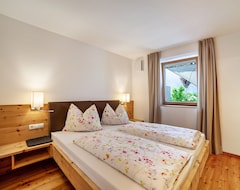 Casa/apartamento entero Holiday Apartment Langstein Golden With Mountain View, Shared Terrace & Wi-fi (Latsch, Italia)