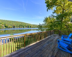 Cijela kuća/apartman Achieve Supreme Relaxation In This Cozy Lakeside Bungalow (Katonah, Sjedinjene Američke Države)