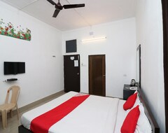 Khách sạn OYO 11569 Jalan Lake View (Kolkata, Ấn Độ)