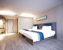 Khách sạn Home Inn Selected (suining Zhongyang Street Wenxue North Road) (Suining, Trung Quốc)