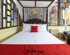 Hotel Reddoorz Near Borobudur Temple (Magelang, Indonezija)