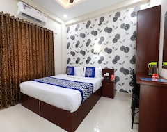 Hotelli OYO 6728 Almas Residency (Kochi, Intia)