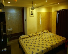 Khách sạn Jr Lodge (Velankanni, Ấn Độ)
