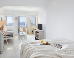Iliovasilema Hotel & Suites (Imerovigli, Yunanistan)