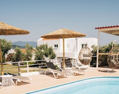 Khách sạn Cape Blue Suites (Skiathos Town, Hy Lạp)