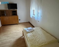 Koko talo/asunto Hw2 Drei Zimmer Wohung 80qm (Königsbronn, Saksa)