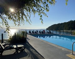Hele huset/lejligheden Van Isle Oceanfront~summer Dates Available-july 6-9, Aug 9-11 & Aug 25-sept 3 (Nanaimo, Canada)