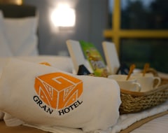 Ngn Gran Hotel (Tuguegarao City, Filipini)