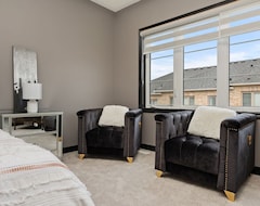 Toàn bộ căn nhà/căn hộ Newly Build Luxurious Estate Home 5 Bedrooms (Stouffville, Canada)