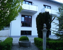 Toàn bộ căn nhà/căn hộ Spacious Apartment For 1-5 Persons, Modern Apartment (Langenbach, Đức)