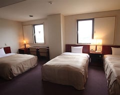 Hotel Miyakonojo Sunplaza (Miyakonojo, Japan)