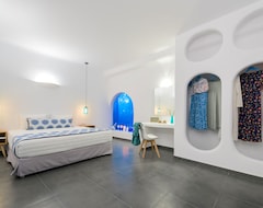 Otel San Marino Suites By Calm Collection (Fira, Yunanistan)
