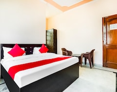 Khách sạn Oyo 67181 Hotel Royal Inn (Faridabad, Ấn Độ)