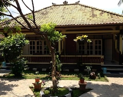 Otel Taman Lilys Bungalow (Singaraja, Endonezya)