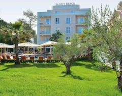 Sandy Beach Resort (Golem, Albania)