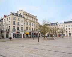 Hotel Central (Poitiers, Fransa)